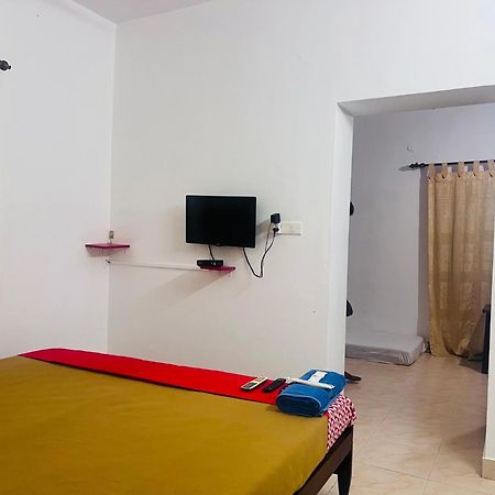 Hotel Sunday - Townhouse Club Airport Trivandrum Thiruvananthapuram Extérieur photo