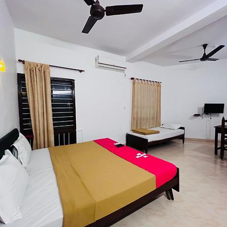 Hotel Sunday - Townhouse Club Airport Trivandrum Thiruvananthapuram Extérieur photo
