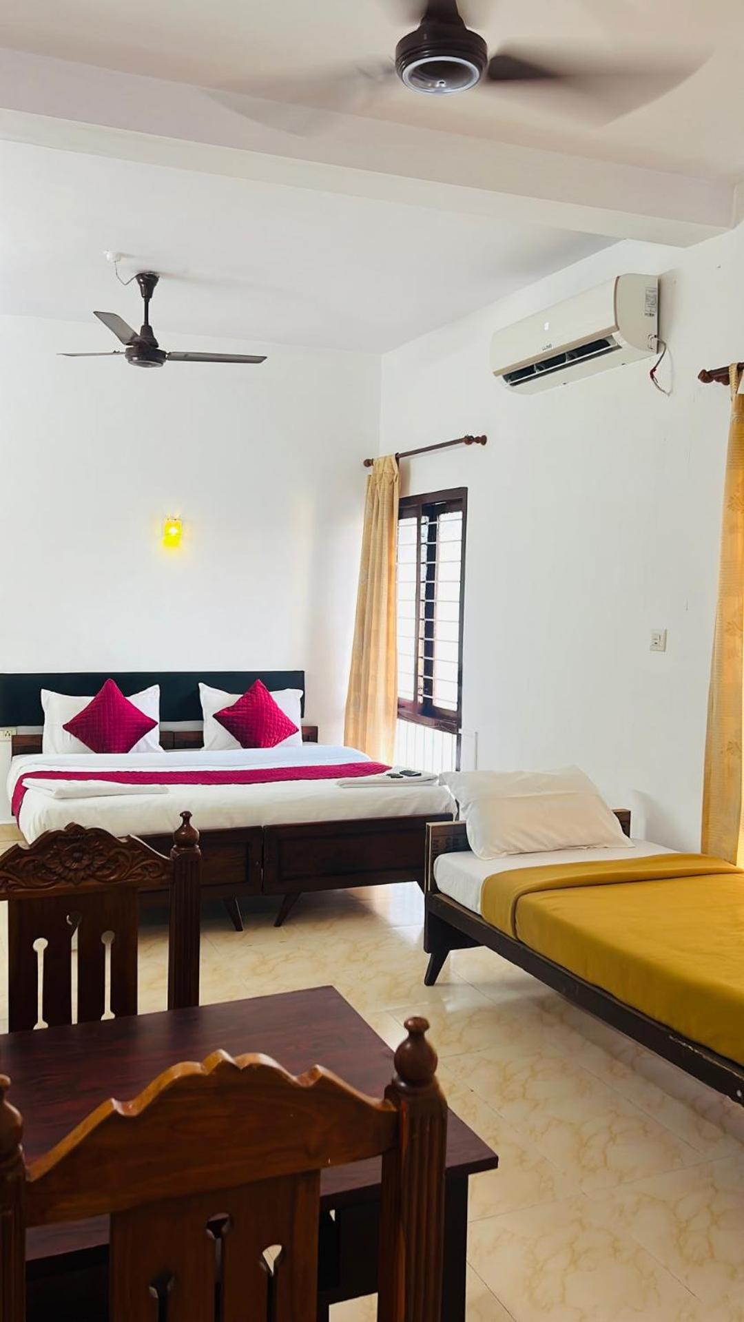Hotel Sunday - Townhouse Club Airport Trivandrum Thiruvananthapuram Extérieur photo