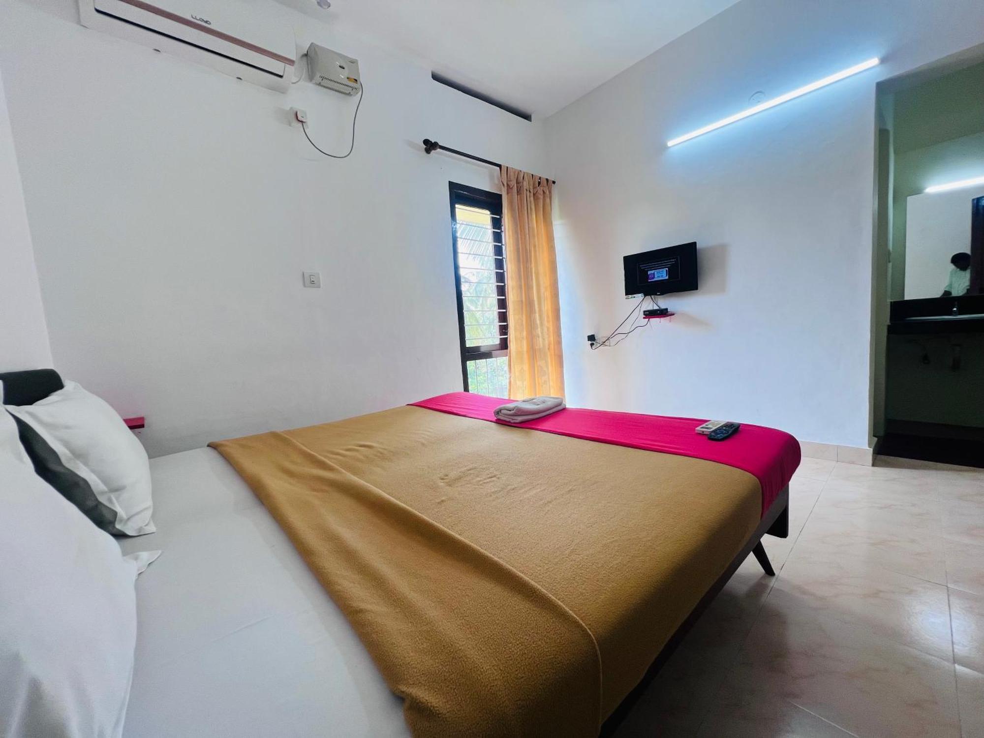 Hotel Sunday - Townhouse Club Airport Trivandrum Thiruvananthapuram Extérieur photo