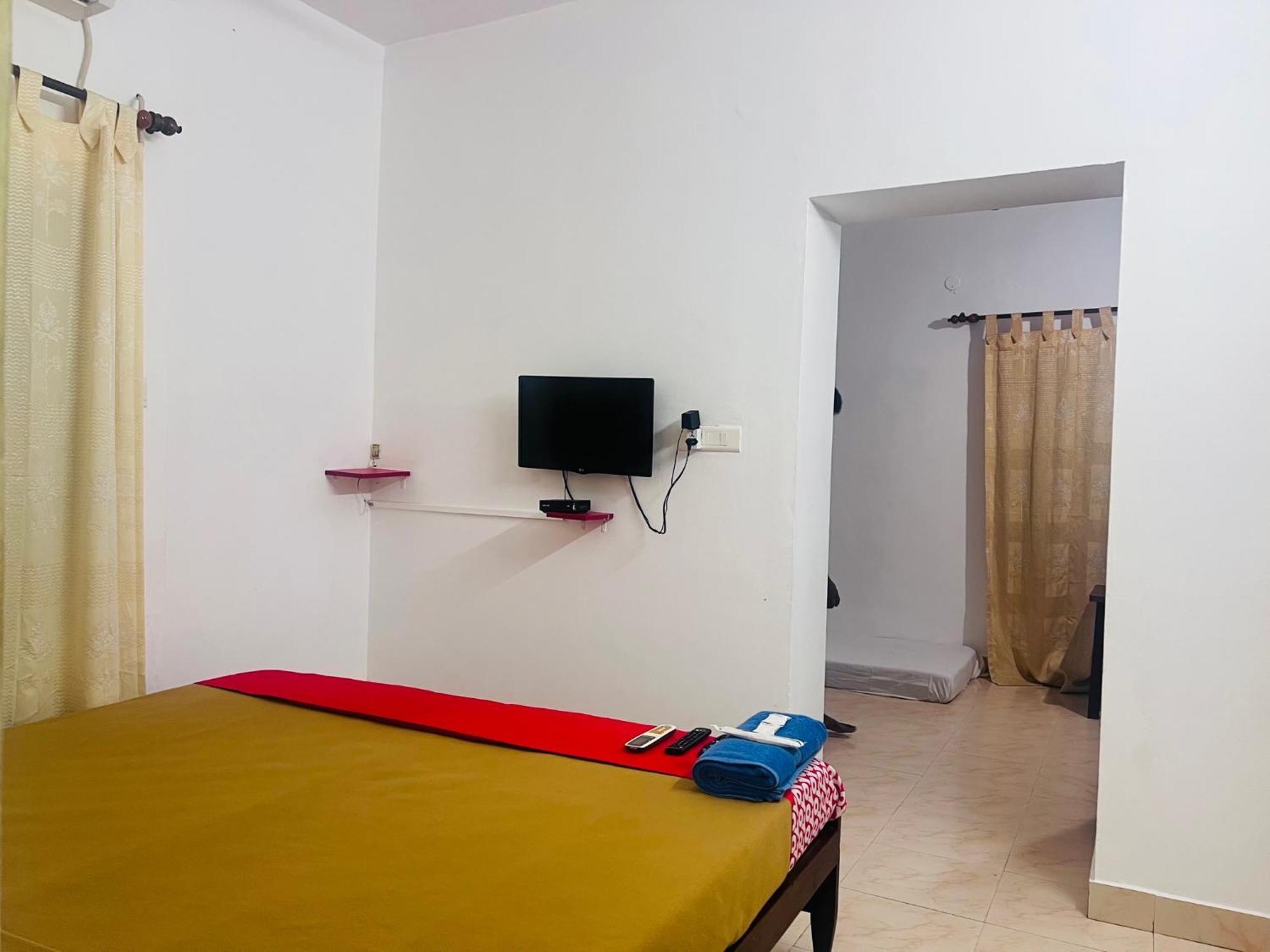 Hotel Sunday - Townhouse Club Airport Trivandrum Thiruvananthapuram Extérieur photo